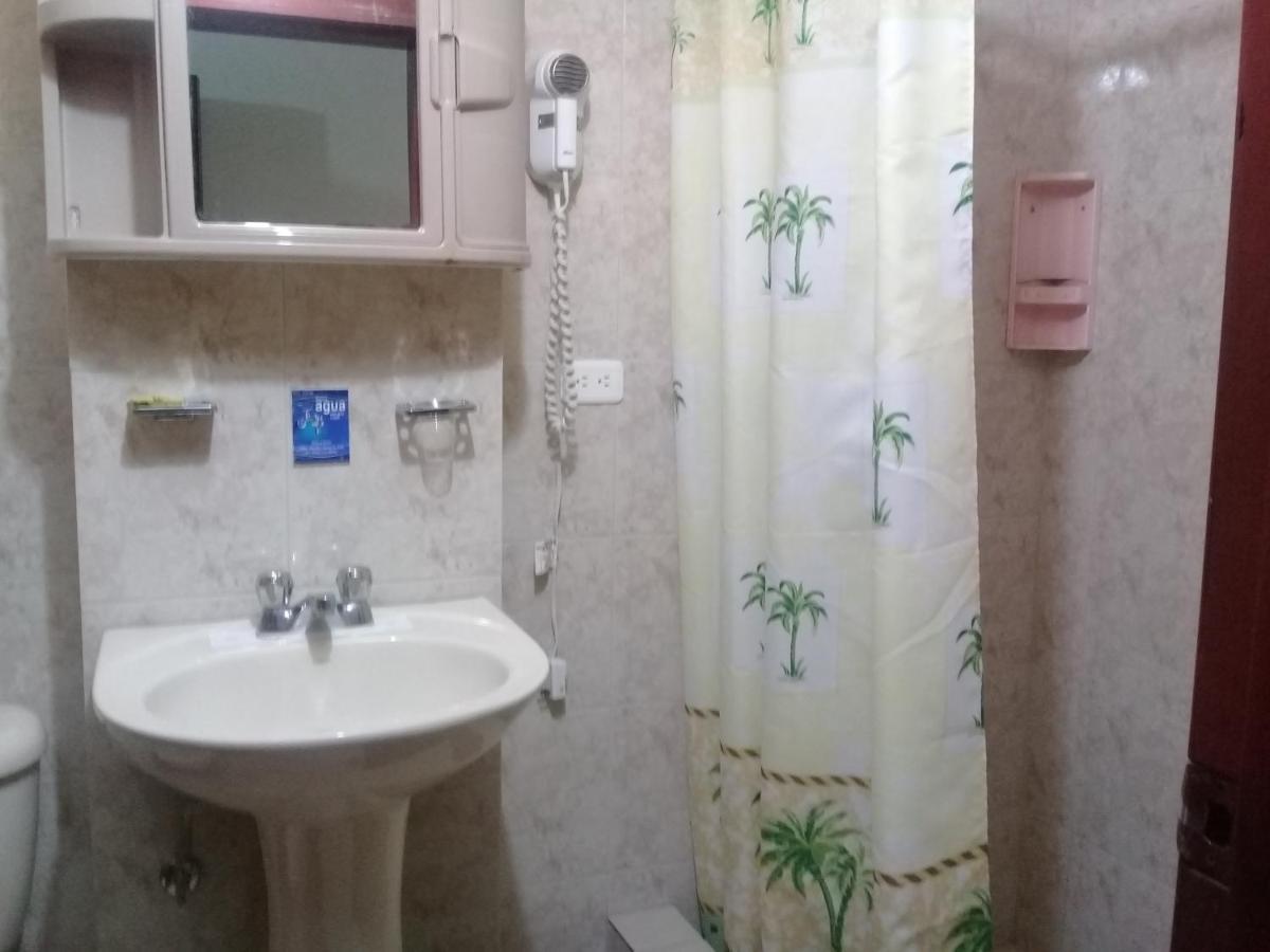 Hotel Central Латакунга Экстерьер фото